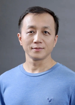 Shiqi Yu